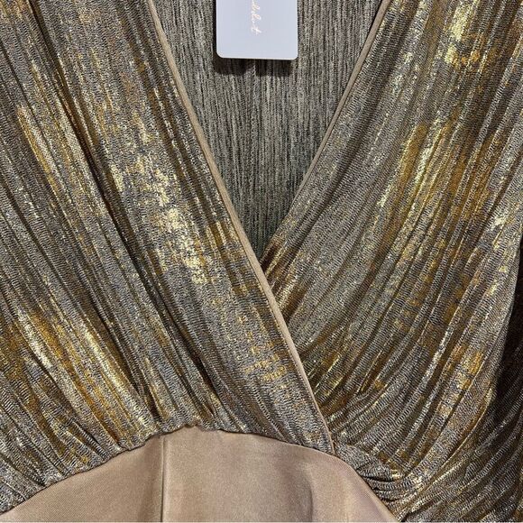 Line & Dot Naomi Body Suit Womens Medium Gold Metallic V-Neck Party Glam - Picture 6 of 10